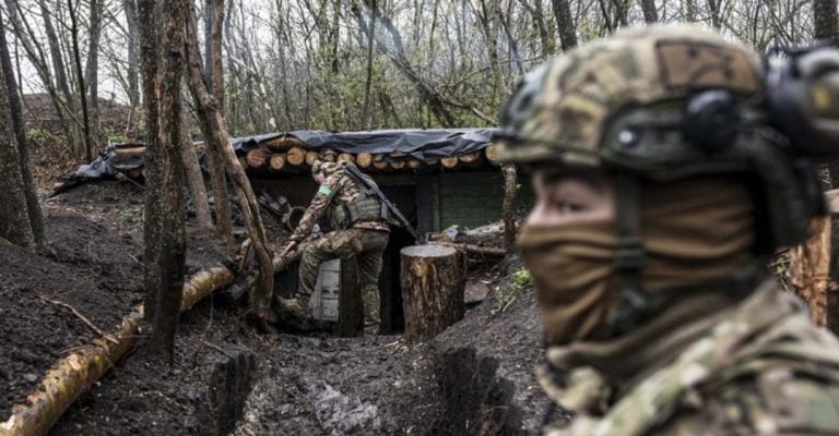 Război în Ucraina, ziua 417: Ucraina și Rusia au făcut un schimb de prizonieri în ajun de Paște. Chiar și așa, luptele sângeroase nu contenesc în Bahmut