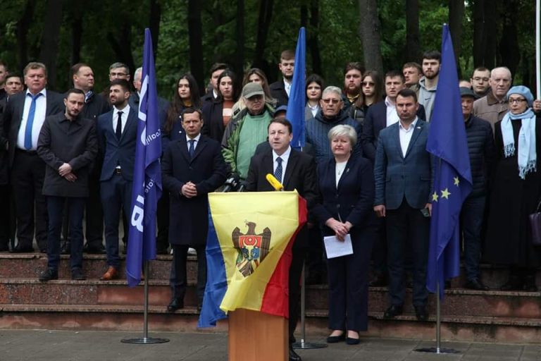 Cinci partide pro-europene au semnat o declarație privind ireversibilitatea cursului de integrare europeană al R. Moldova