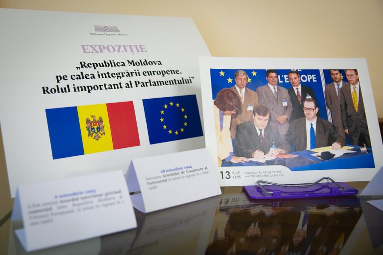 În muzeul Parlamentului au fost expuse fotografii și documente care vizează relațiile dintre R. Moldova și UE