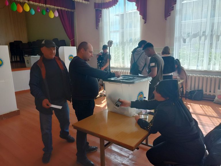 Alegeri în Găgăuzia. Membrii Comisiei Electorale de la Comrat, citați la CNA