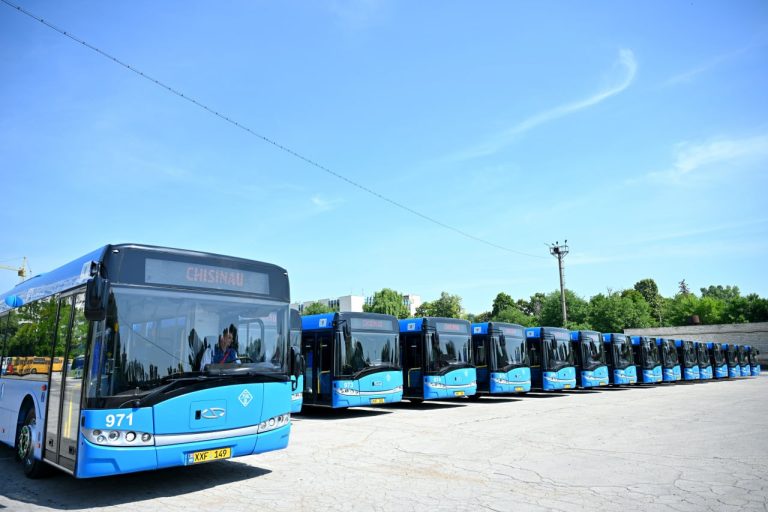 VIDEO/ 16 autobuze moderne Solaris vor circula pe străzile capitalei. Ceban: Sunt în regim de testare și sunt dotate cu aer condiționat