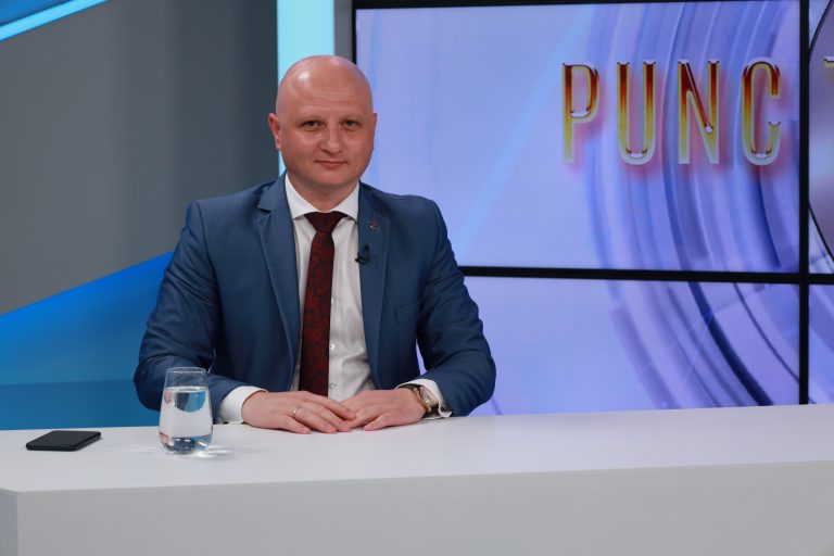 Deputat: Nu poate fi eficientă o primărie care are în sat 800 de oameni