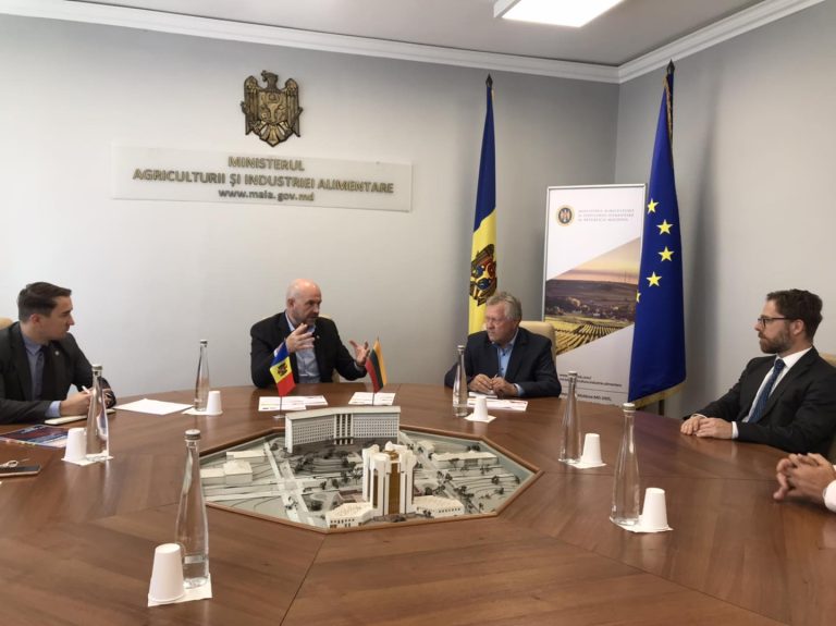 Experiența Lituaniei în reformarea agriculturii, oferită demnitarilor și experților de la Chișinău
