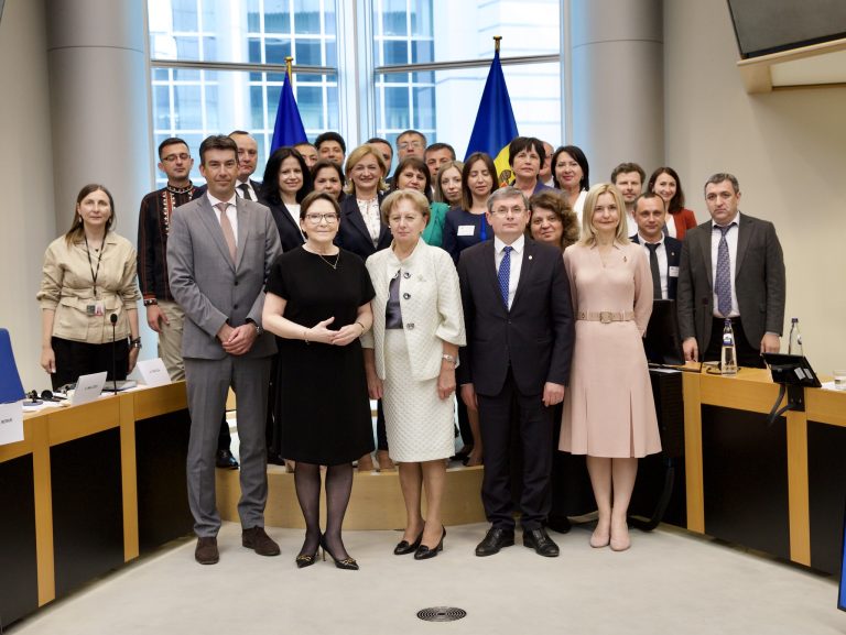 Majoritatea parlamentară și Opoziția, reunită la Bruxelles