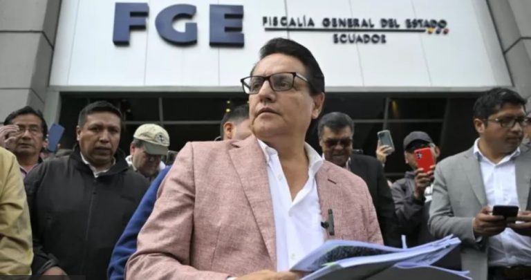 Un candidat la prezidențialele din Ecuador, cotat pe locul al doilea, ucis în urma unui miting electoral