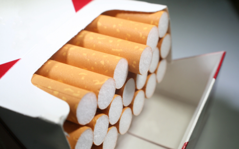 Expert: Comerțul ilegal cu produse de tutun s-a dublat în ultimii ani