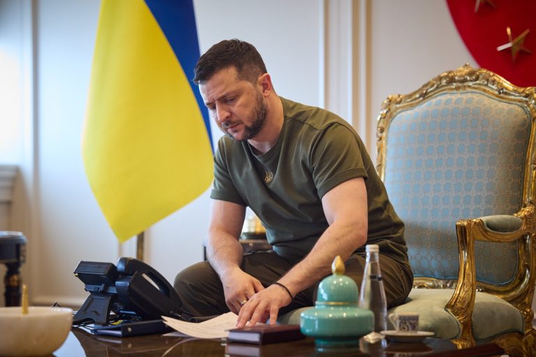 Ucraina semnează un acord de securitate cu UE. Zelenski: O etapă spre pace şi prosperiate