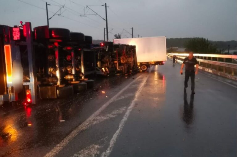 Șoferul unui camion din Moldova a murit în Galați în urmau unui grav accident