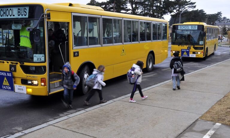 69 de autobuze școlare noi vor ajunge în raioanele țării până pe 1 septembrie