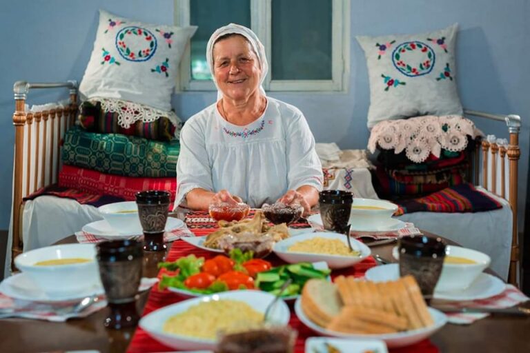 AUDIO / Maria Minciună, atelierul gastronomic „La Tanti Mașa”: Cred că ar fi bine să se editeze o carte despre bucatele păstrate cu sfințenie aici la sud