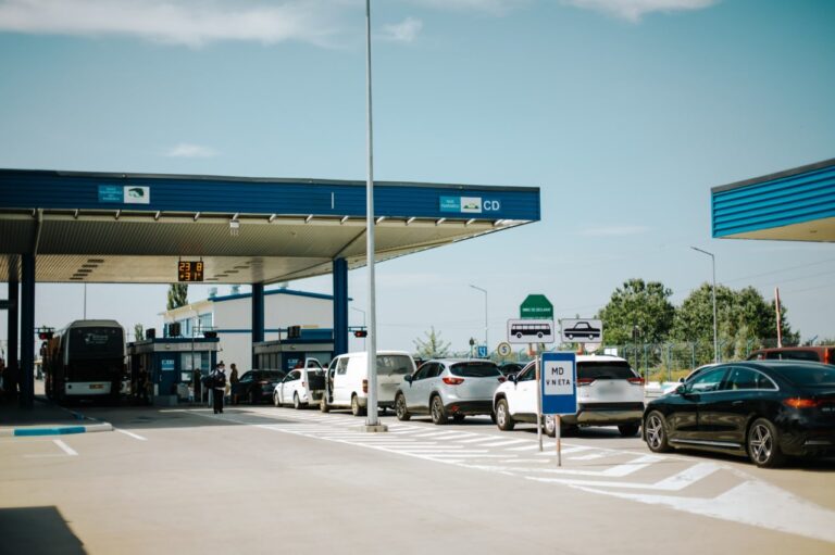 Cele trei puncte de trecere a frontierei cu Ucraina și-au reluat activitatea