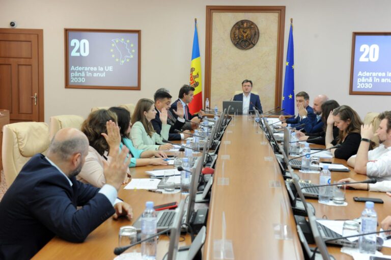 Noi măsuri de promovare a ocupării forței de muncă, aprobate de Guvern