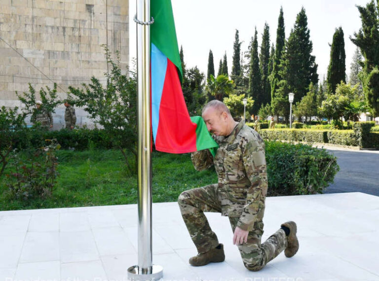 Preşedintele Ilham Aliev a arborat drapelul național azer în capitala regiunii Nagorno-Karabah