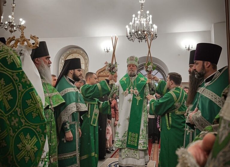 Mitropolitul Vladimir a oficiat o slujbă la o biserică din Moscova