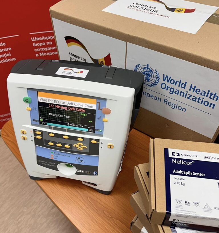Defibrilatoare moderne, procurate cu suportul UE, repartizate în mai multe spitale din țară