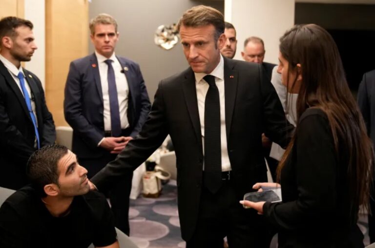 Război în Israel, ziua 18. Emmanuel Macron, solidar cu Israelul, dar căruia îi cere să protejeze civilii din Gaza