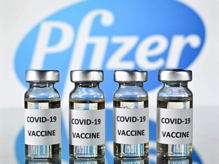 Veniturile Pfizer vor scădea cu 13% în acest an din cauza ratei reduse de vaccinare anti-Covid