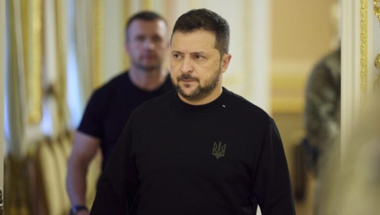 Război în Ucraina, ziua 615: Volodimir Zelenski crede că lumea s-a obișnuit cu războiul din Ucraina și că Occidentul l-a trădat