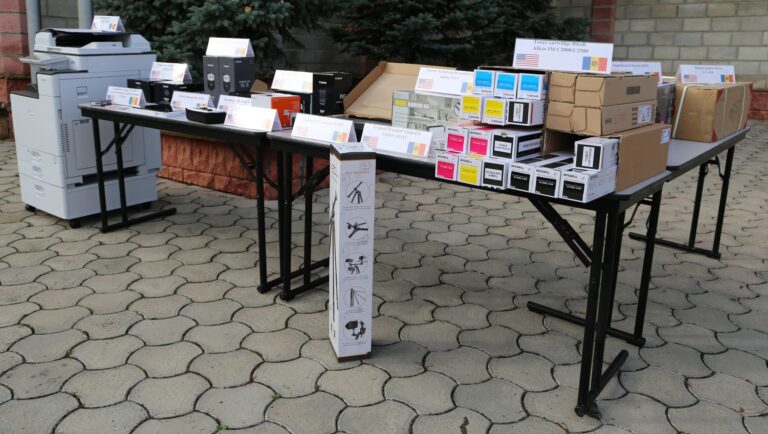 FOTO/ SUA a donat IGSU un lot de echipament tehnic în valoare de 22.000 de dolari