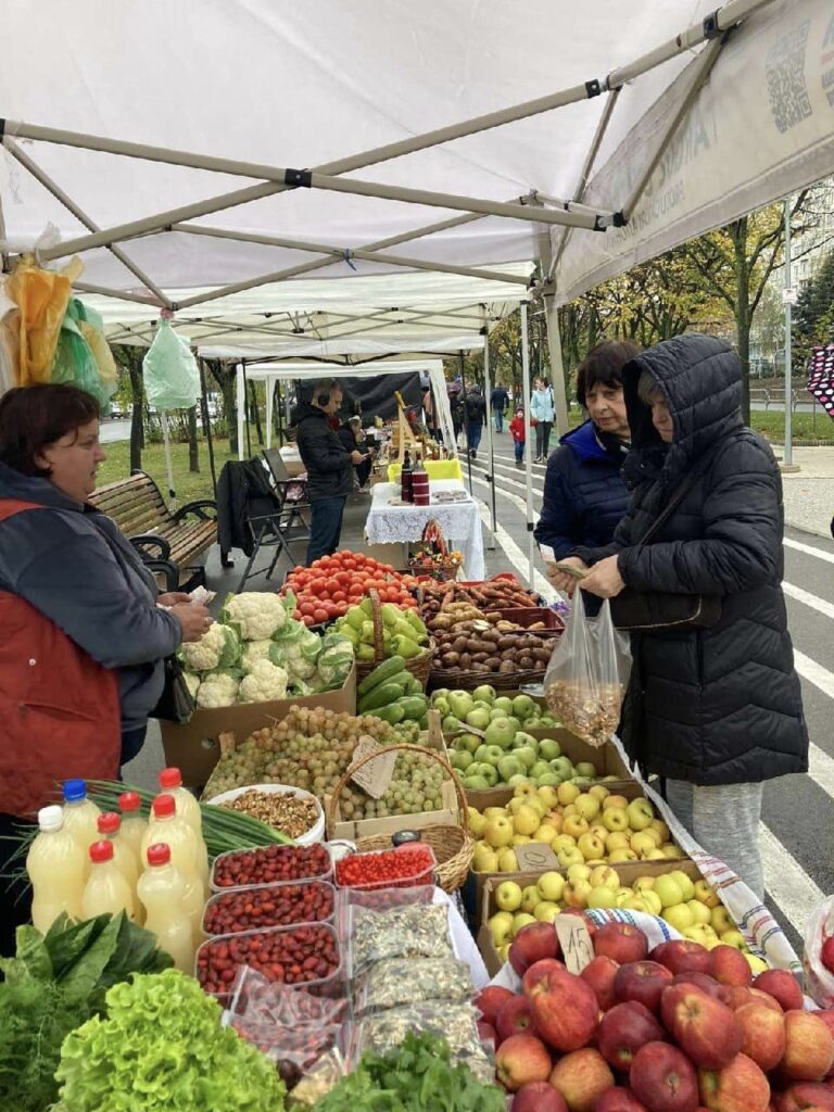 Târguri cu produse autohtone, organizate în sectoarele Capitalei în acest weekend