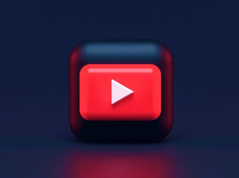 Rusia își creează treptat propria rețea de internet. Moscova a anunțat când va renunța la Platforma Youtube