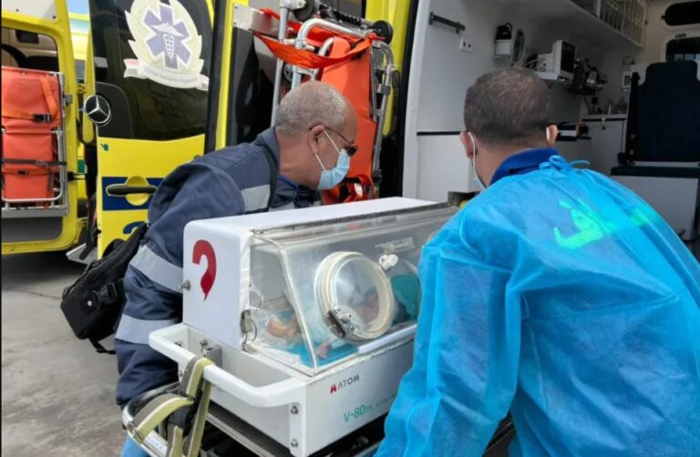 Război Israel-Hamas, ziua 45: Zeci de bebeluși evacuați de la cel mai mare spital din Gaza 