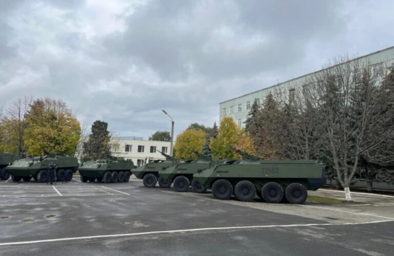 Ultimul lot de blindate Piranha, oferite de Germania, a ajuns la Chișinău