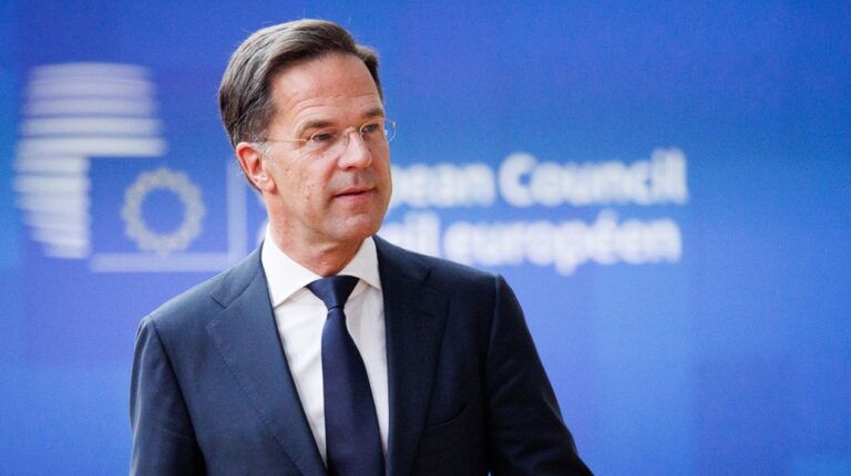 Premierul olandez Mark Rutte, considerat favorit la șefia NATO