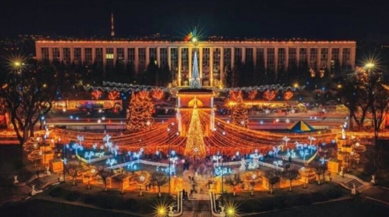 Chișinăul va avea un singur târg de Crăciun! Guvernul: „În toată Europa, Crăciunul este organizat de administrațiile locale”
