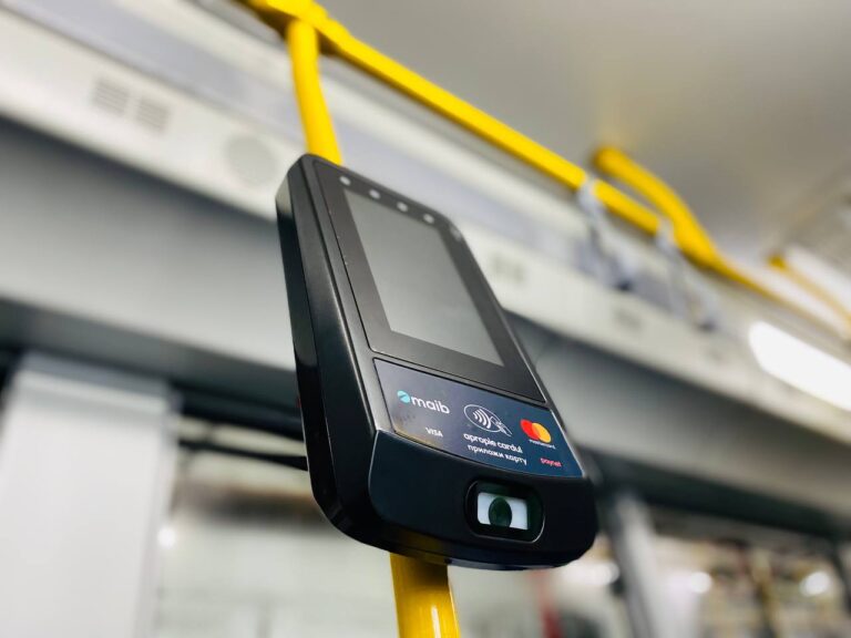 Radu Marian acuză primăria Chișinău de fake news: Terminalele în troleibuze nu lucrează!