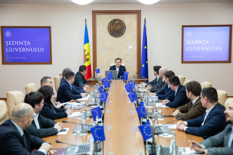 Programul „Curtea Europeană” atrage interes: 15 cereri depuse în prima săptămână, autoritățile speră la 100