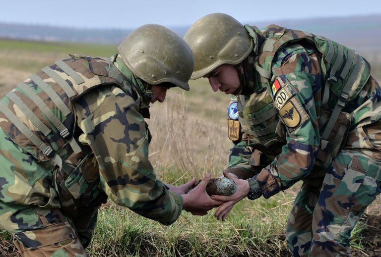 18 obiecte explozive și 522 de cartușe, lichidate în noiembrie de geniștii moldoveni