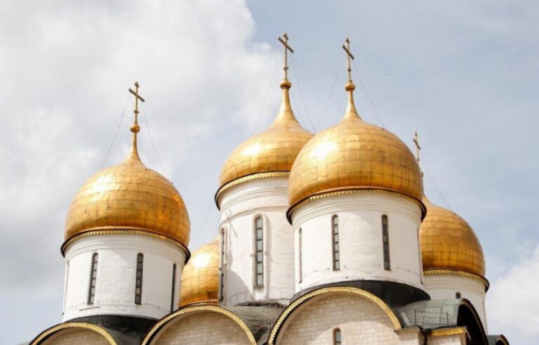 Patriarhia Rusă vrea să interzică prin lege cultele sataniste și vrăjitoriile