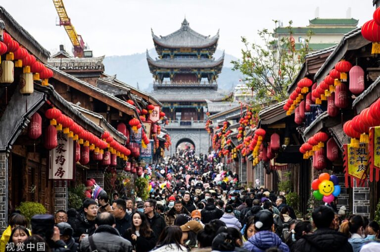 China facilitează obținerea vizelor pentru americani şi ridică vizele pentru unele state europene