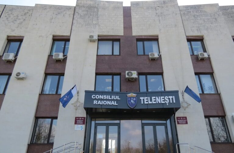 DOC/ Singurul consilier al partidului „Renaștere” în Consiliul raional Telenești, exclus din formațiune: a votat în favoarea PAS