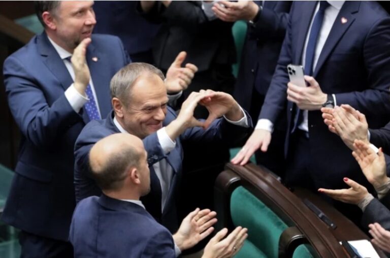 Donald Tusk revine la șefia guvernului polonez. Politicianul a fost felicitat de liderii de la Chișinău