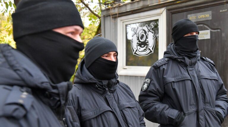 Denigrarea Gărzii Naționale a Rusiei, pedepsită cu până la 15 ani de pușcărie