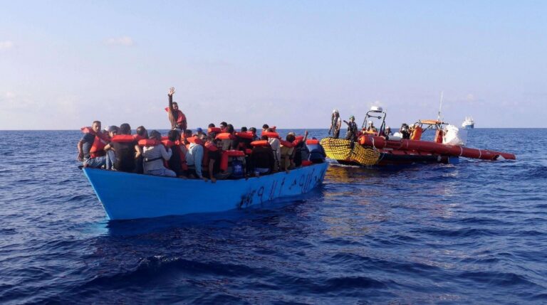 Naufragiu tragic în largul coastelor Libiei