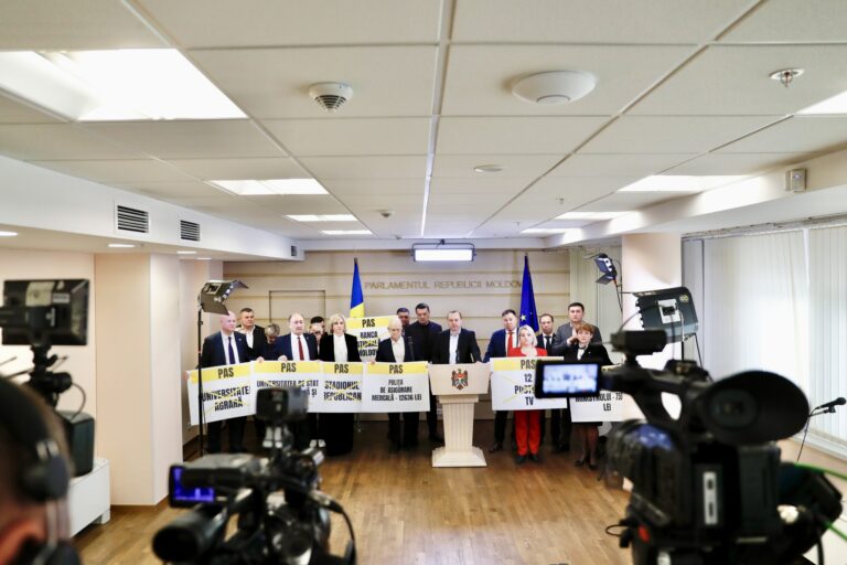 Deputații BCS au boicotat ședința Parlamentului: Această guvernare și-a pierdut simțul realității