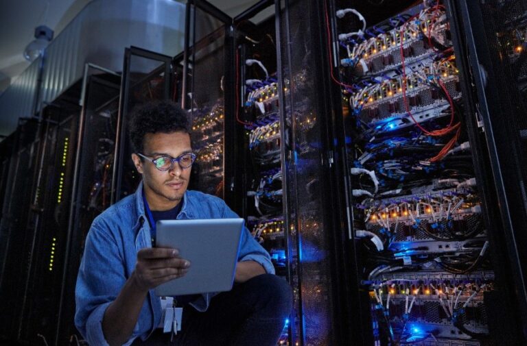 Centrele de date consumă 20% din energia electrică globală