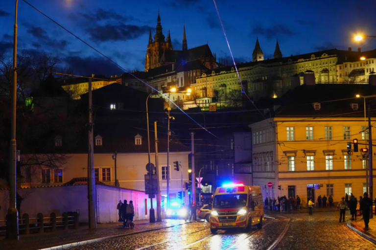 Zi de doliu, declarată în Cehia după atacul de la Universitatea din Praga
