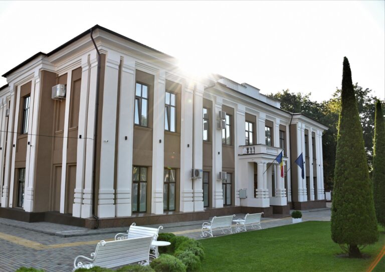 Audienții INJ, obligați să prezinte declarația de avere și interese personale