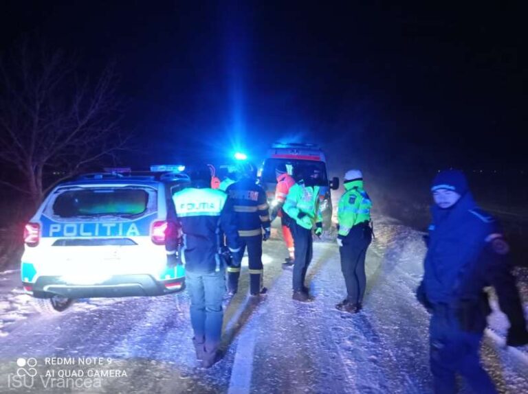 Planul roşu de intervenție, activat după ce un microbuz cu o familie de nouă moldoveni s-a răsturnat în România