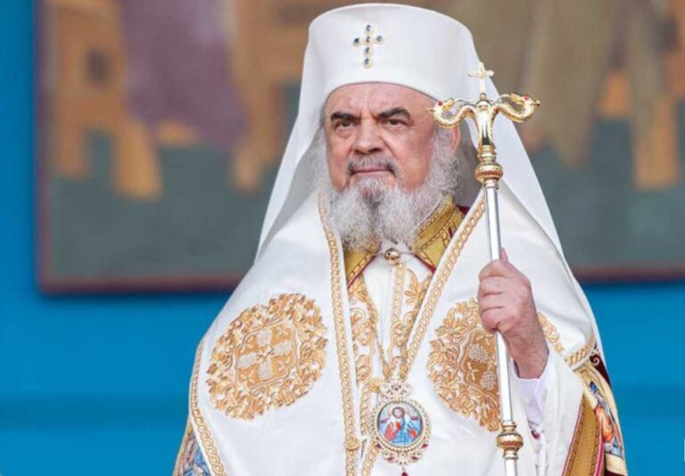 Patriarhul român Daniel ridică un salariu de 4.700 de euro. Majoritatea veniturilor, donate pentru cauze umanitare și angajaților cu lefuri mici