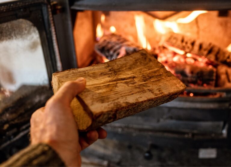 Patru persoane au ajuns la spital cu intoxicații de monoxid de carbon