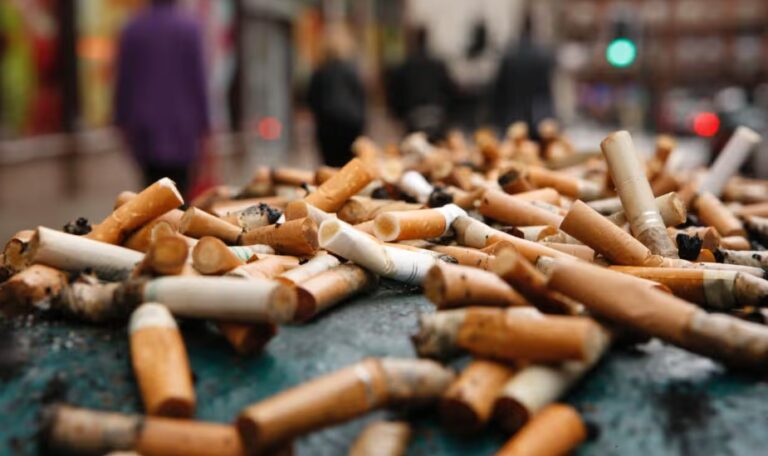 Mucurile de țigări, folosite în Slovacia pentru asfaltarea străzilor