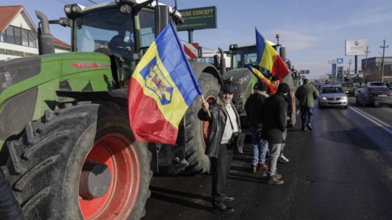 A cincea zi de protest al transportatorilor și fermierilor români. Manifestanții blochează centurile marilor orașe
