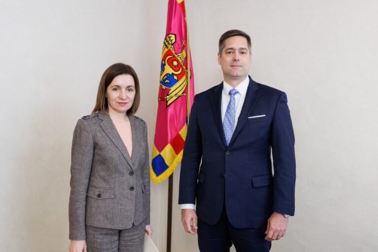 Maia Sandu, în dialog cu un oficial din SUA: Capacitatea Ucrainei de a rezista invaziei rusești este vitală pentru R. Moldova