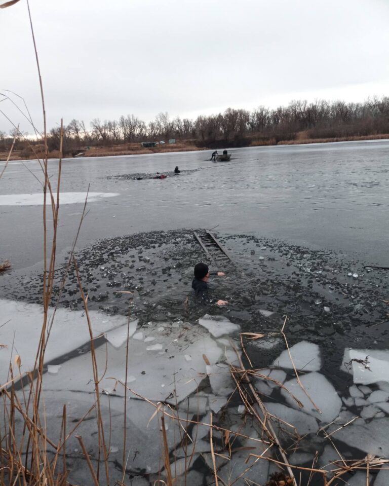La un pas de tragedie! Trei persoane din nordul țării, salvate de la înec