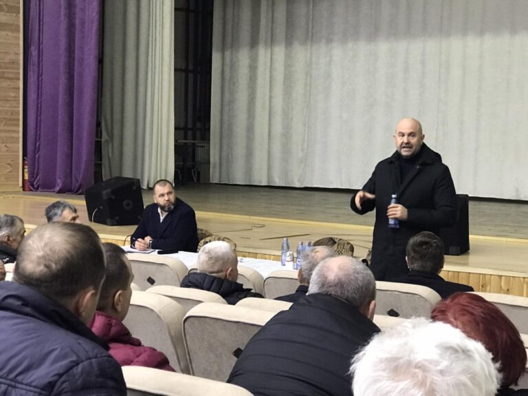 După discuția de ieri cu fermierii protestatari din sudul R. Moldova, ministrul Agriculturii a mers azi în nordul țării